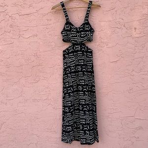 YaYa Aflalo black dress with white detail